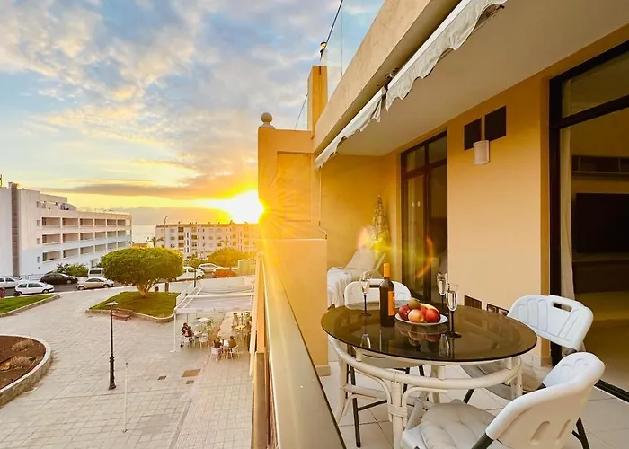 Sunset Apart, Large Terrace, Pool, Best Location!