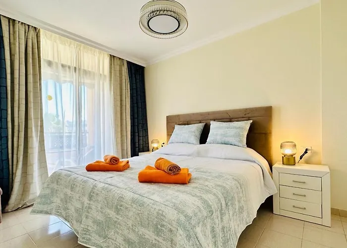 Sunset Apart, Large Terrace, Pool, Best Location!