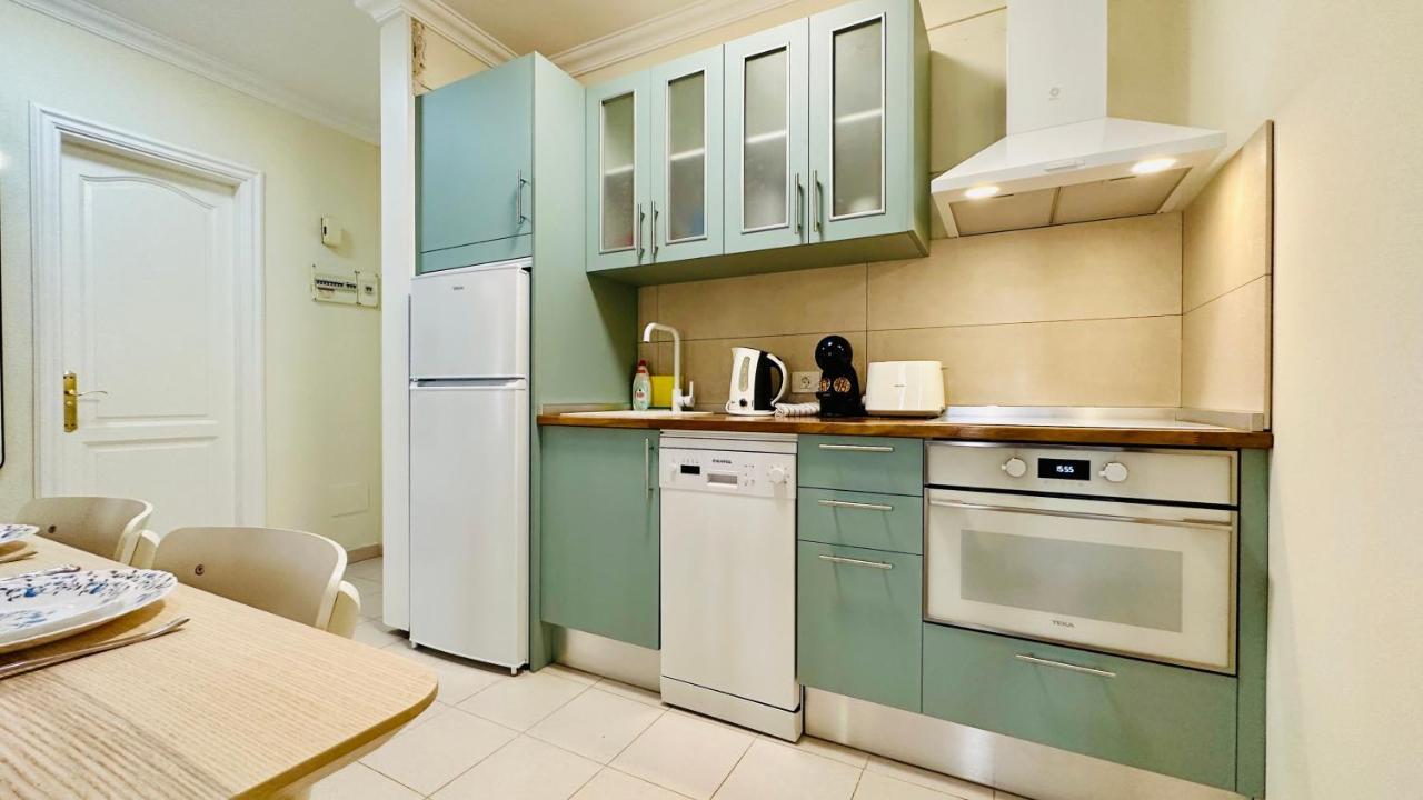 Sunset Apart, Large Terrace, Pool, Location!
